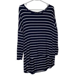 Sin + Sinners black striped top. High low with long sleeves. Size L
